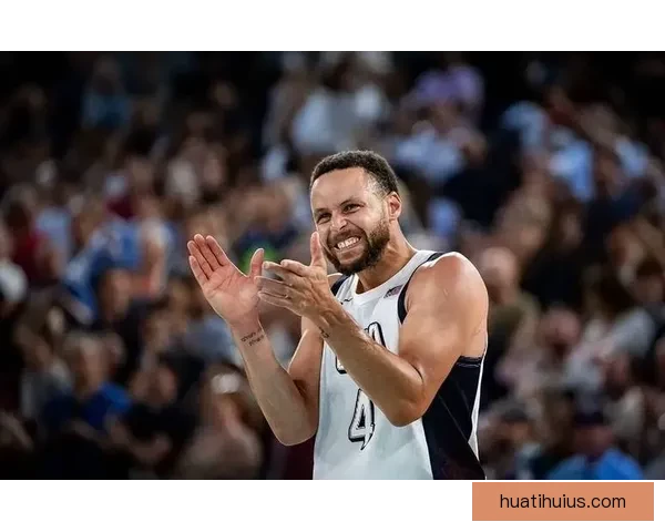 库里晒图致敬父亲球衣退役传奇光芒永照球馆穹顶