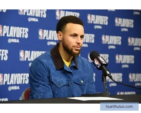 库里称文班走进更衣室燃起全队斗志竞争精神感染力十足